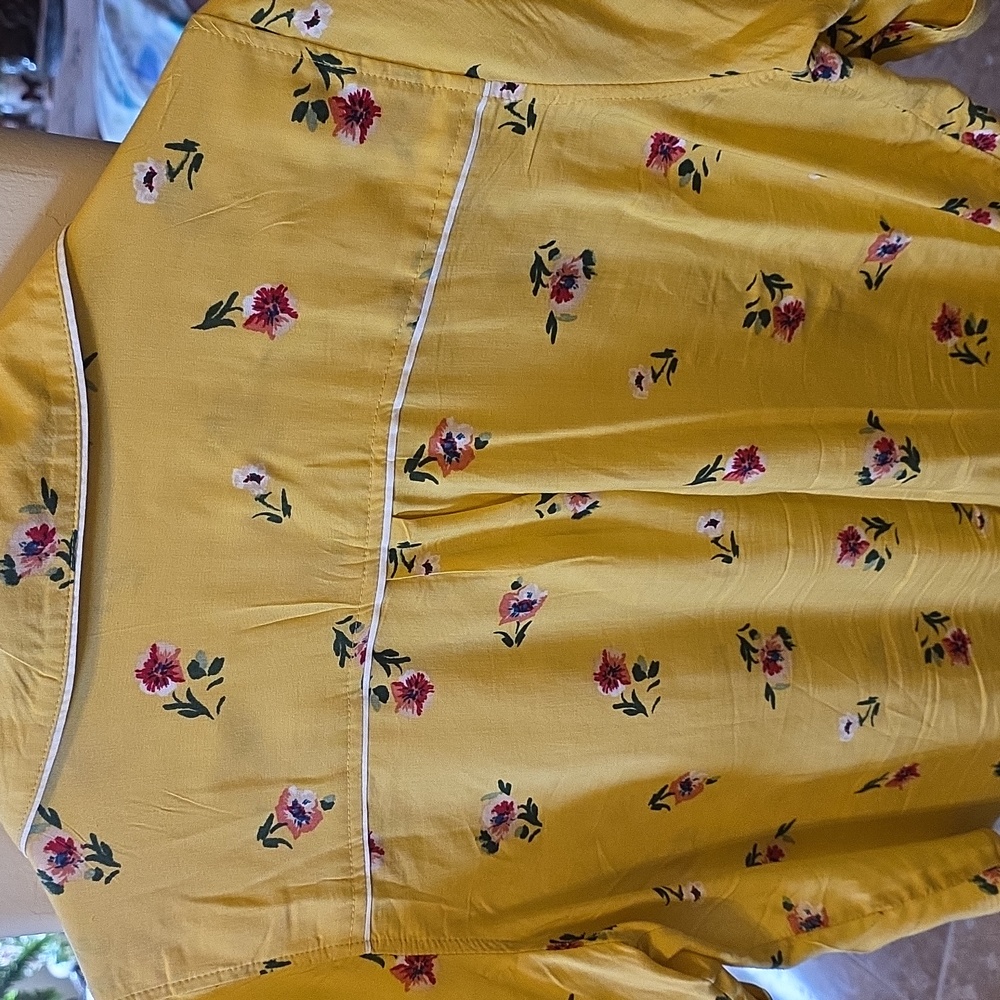 2/ Love Notes, and 1/ Pasport Striped and Floral Blouses - Yellow, White, Pink - Picture 8 of 13